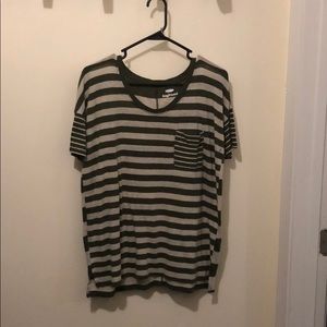 Old Navy boyfriend style tee